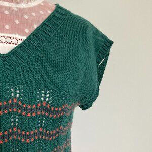 Top V-neck Lace details Hand Knit